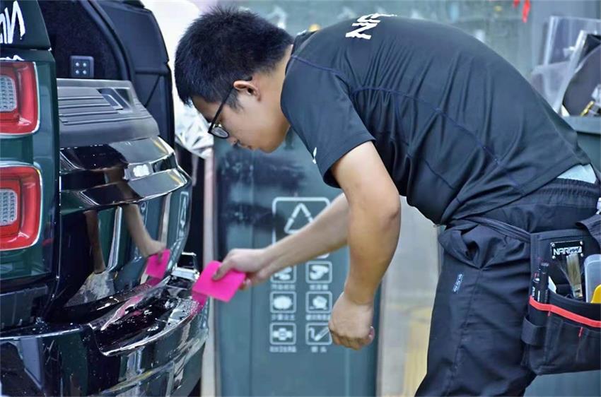 纳尔隐形车衣：隐形车衣适合在冬季贴吗？